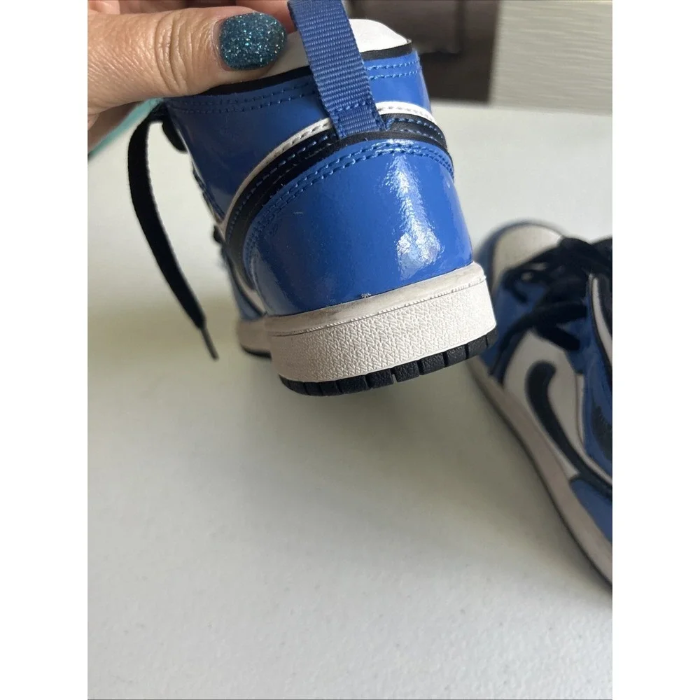 Jordans Signal Blue Size 2Y Blue Black White